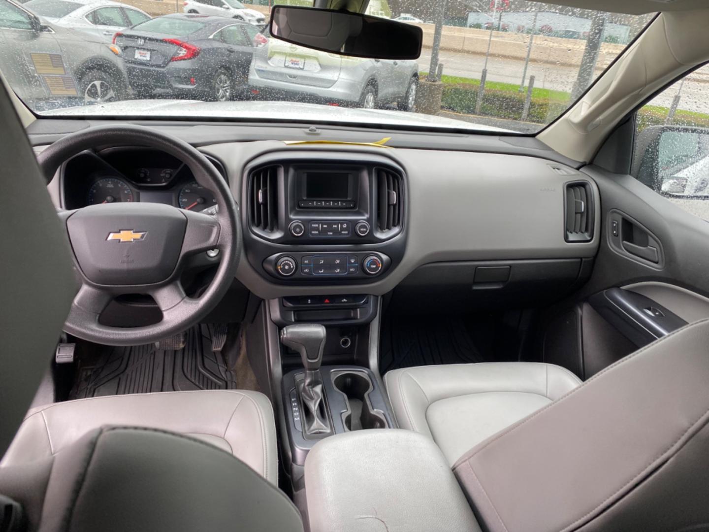 2015 WHITE Chevrolet Colorado WT Ext. Cab 2WD (1GCHSAEA6F1) with an 2.5L L4 DOHC 16V GAS engine, 6-Speed Automatic transmission, located at 420 I-35E, Lancaster, TX, 75146, (469) 297-4144, 32.593929, -96.823685 - Photo#7